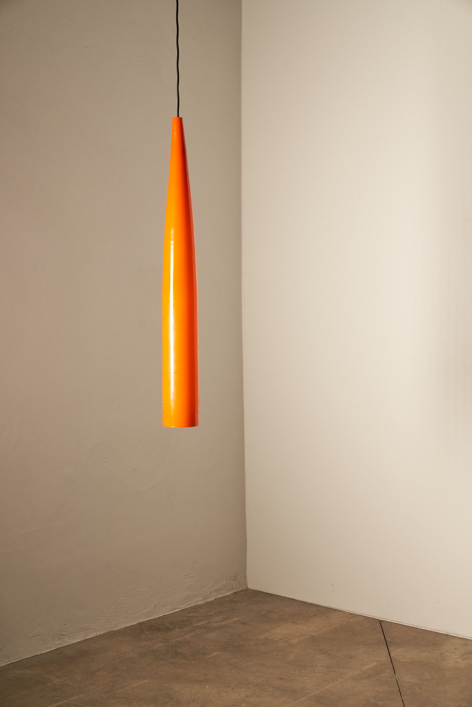 Elegant long orange pendant in Murano glass by Alessandro Pianon for Vistosi